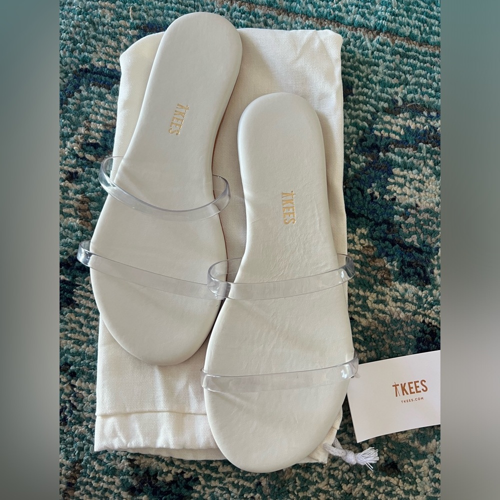 TKEES - Clear Gemma Sandal size 9, NWT including shoe bag